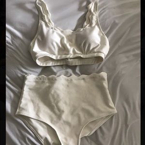 White cupshe swimsuit